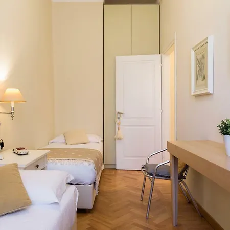 Palazzo Garibaldi - Myhomeincomo Lägenhet