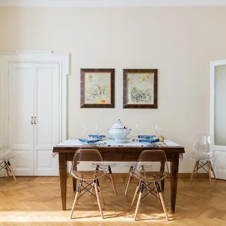 Palazzo Garibaldi - Myhomeincomo Lägenhet